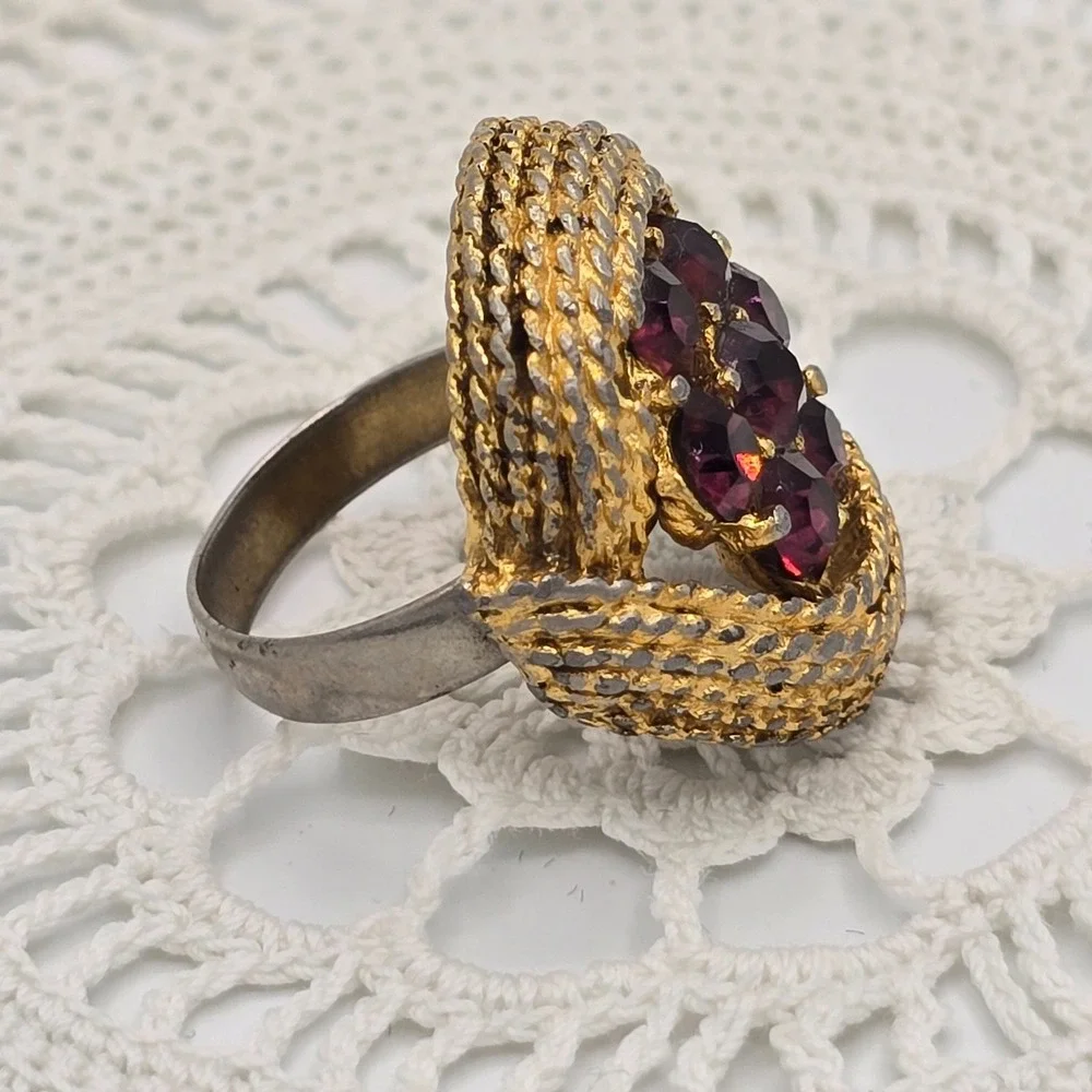 Vintage Purple Rope Cocktail Ring Rhinestone Adjustable Gold Tone Costume 6.5